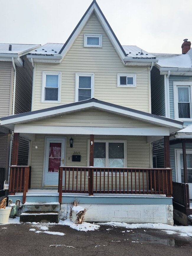 Building Photo - 2015 12th Ave