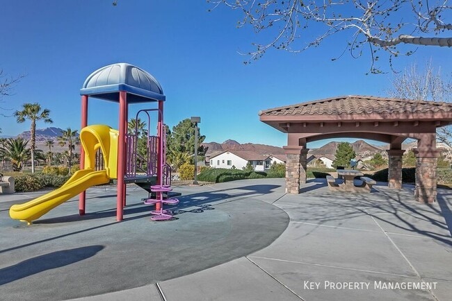 Building Photo - 956 Via Canale Dr