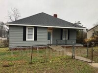 Building Photo - 1707 Parkdale Ave