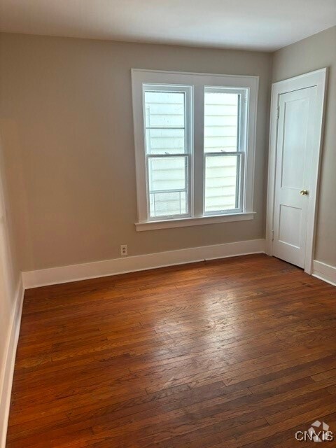Building Photo - 509 Tennyson Ave