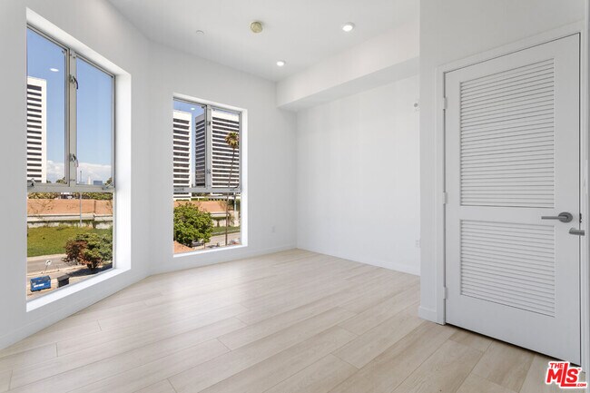 Building Photo - 1650 Sawtelle Blvd