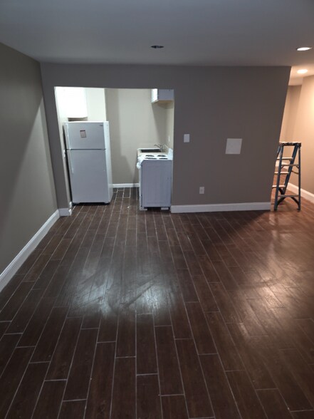 Building Photo - 7010 Cipriano Woods Ct