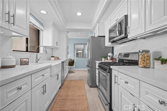 Building Photo - 2357 Palos Verdes Dr W