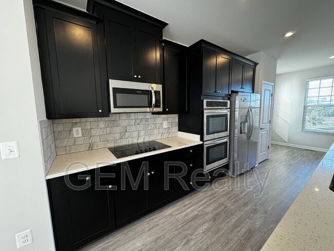 Building Photo - 1853 Sag Harbor Ln