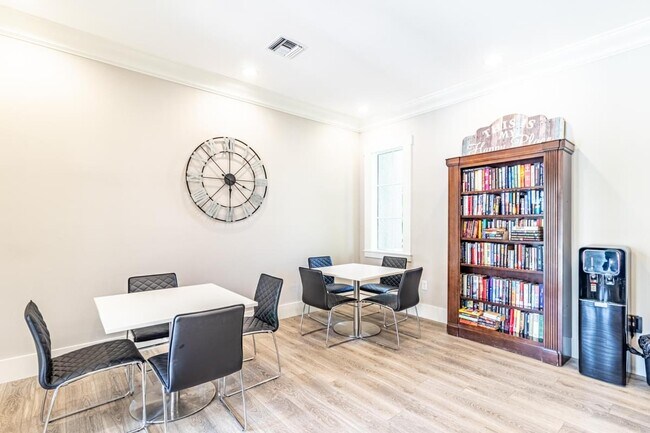 Business office with printer - 3606 S Ocean Blvd