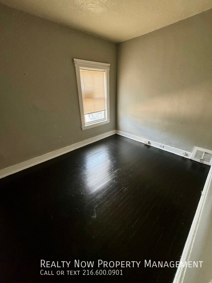 Building Photo - 8901 St Clair Ave.