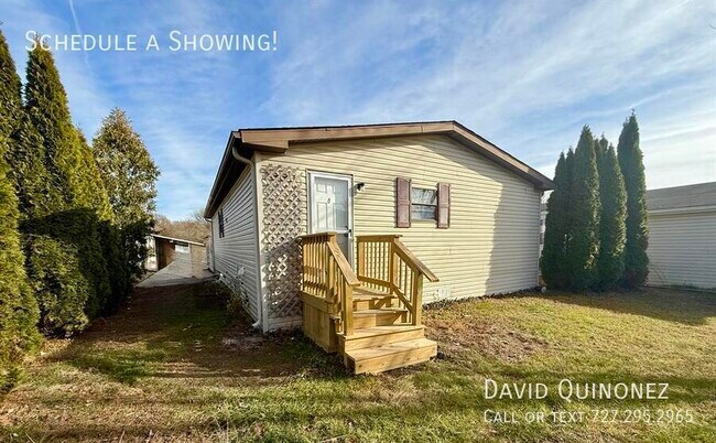 Building Photo - 6622 Country Ln