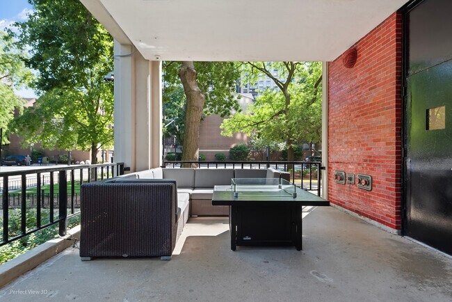 Building Photo - 1255 N Sandburg Terrace