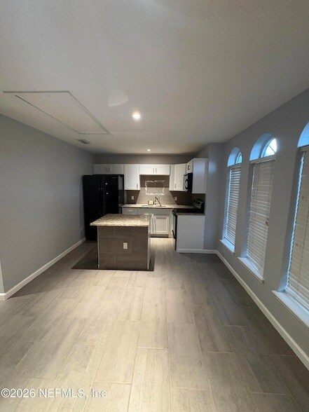 Building Photo - 86005 Maple Leaf Pl