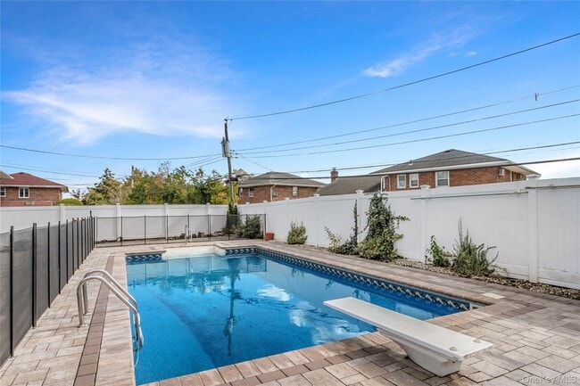 Building Photo - 15 Ingram Dr