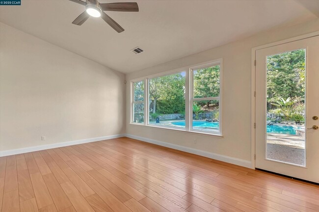 Building Photo - 4719 Golden Bear Dr