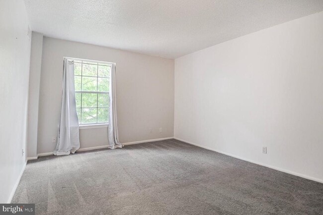 Building Photo - 7661 Provincial Dr