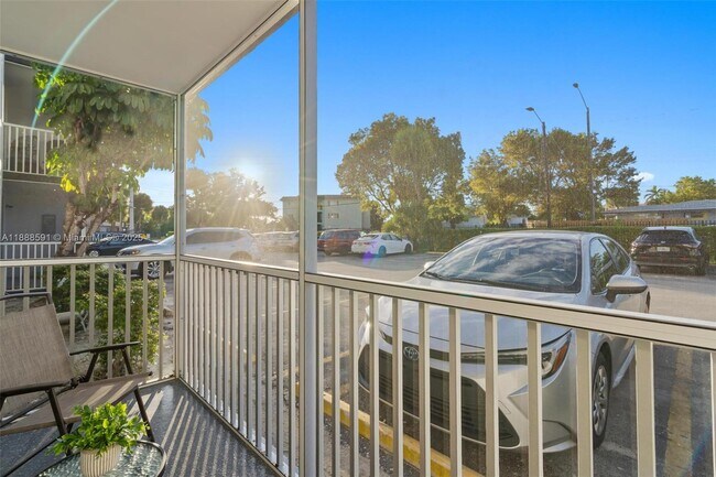 Building Photo - 16851 NE 23rd Ave