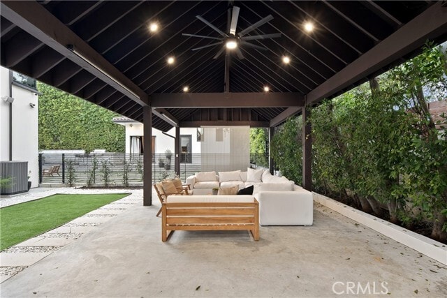 Building Photo - 5535 Shirley Ave