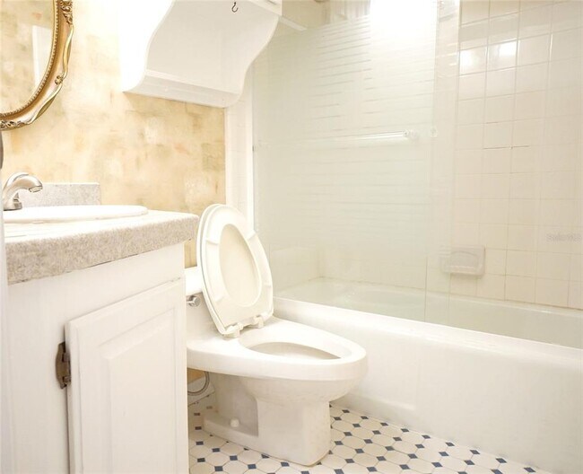 Building Photo - 3325 Bayshore Blvd