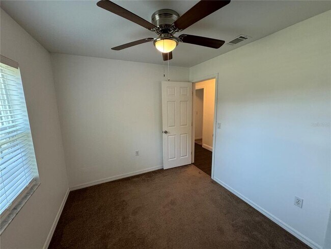 Building Photo - 5246 Royal Oak Dr