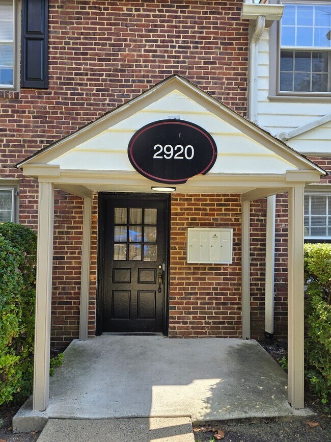 Building Photo - 2920 Woodpipe Ln