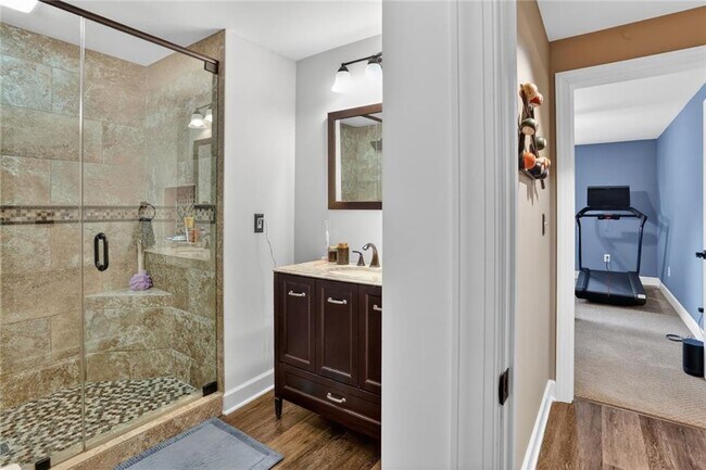 Building Photo - 2502 Regency Lake Dr
