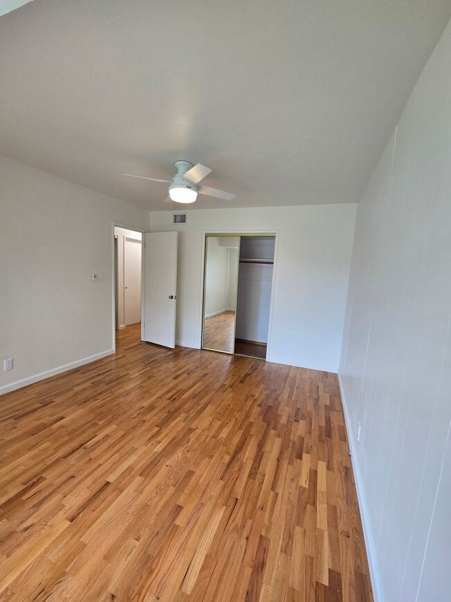 Building Photo - 517 Ribier Ave