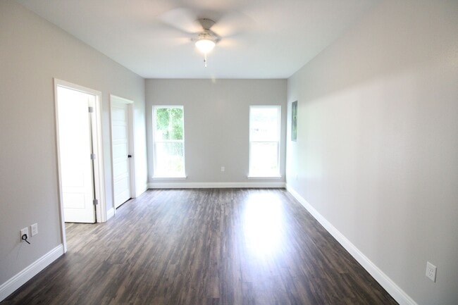 Building Photo - 211 Lacey Eden Ln
