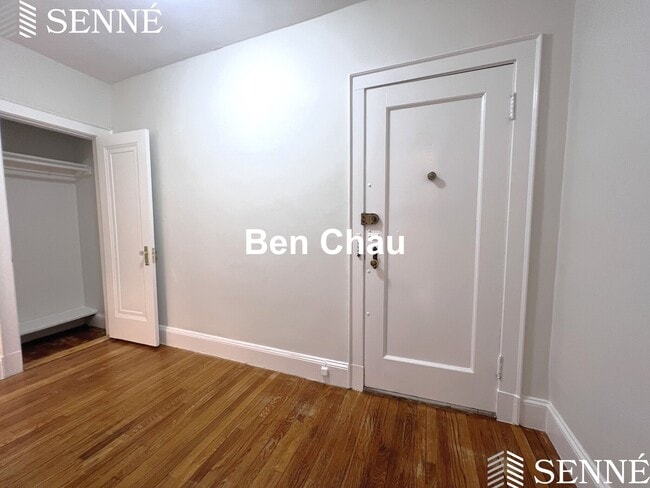 Building Photo - 353 Harvard St