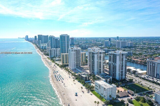 Building Photo - 3001 S Ocean Dr