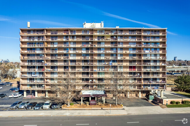 Building Photo - University Park Tower