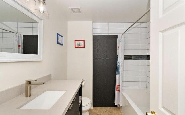 Building Photo - 53360 Avenida Juarez