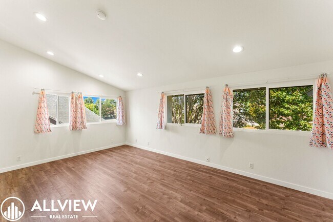Building Photo - 15182 Chalon Cir