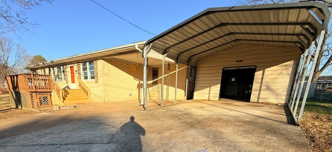 Building Photo - 426 Evergreen St