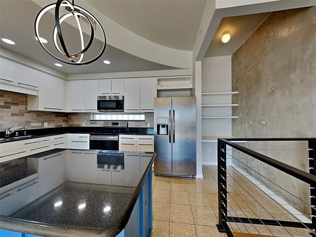 Building Photo - 3225 Turtle Creek Blvd