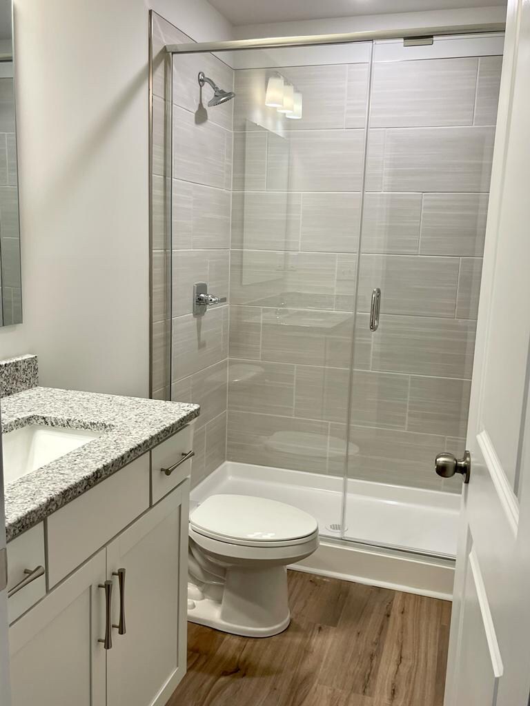 Building Photo - Room in Townhome on Statesville Ave