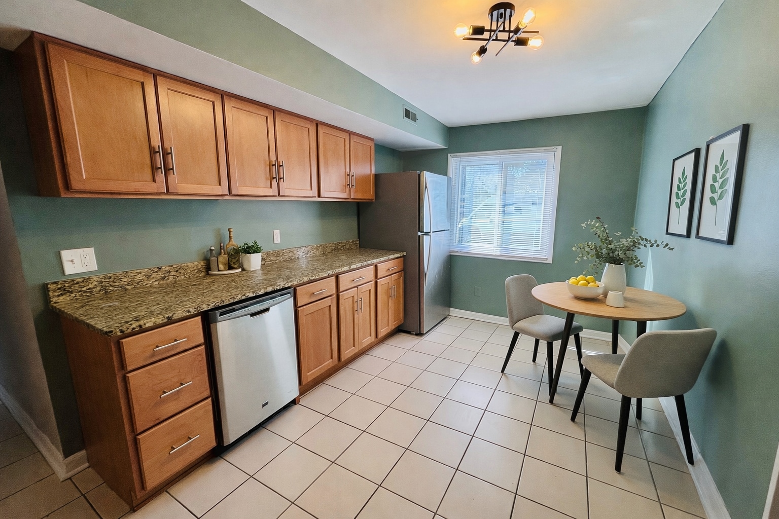 Building Photo - 146 Jersey St