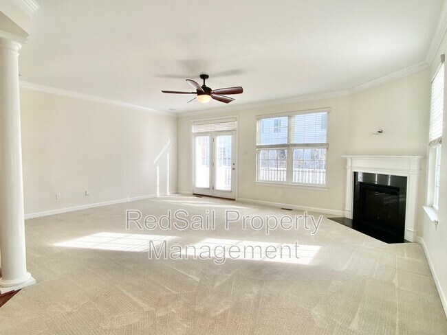 Building Photo - 116 Peyton Randolph Dr