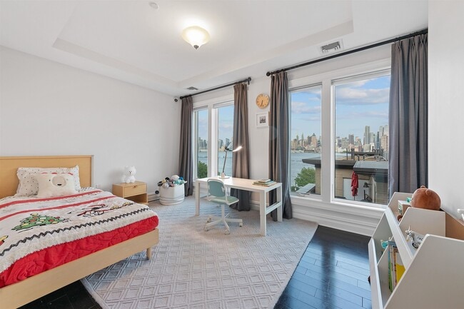 Building Photo - 38 Oxford Landing