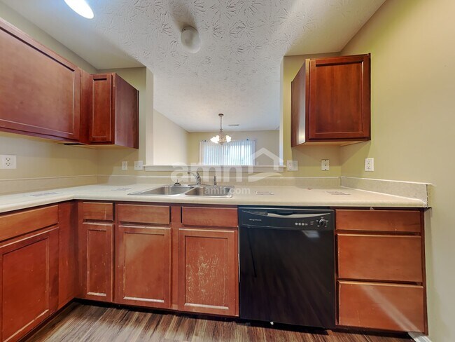 Building Photo - 1015 Meadowsweet Dr