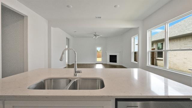Building Photo - 505 Parrino Pky
