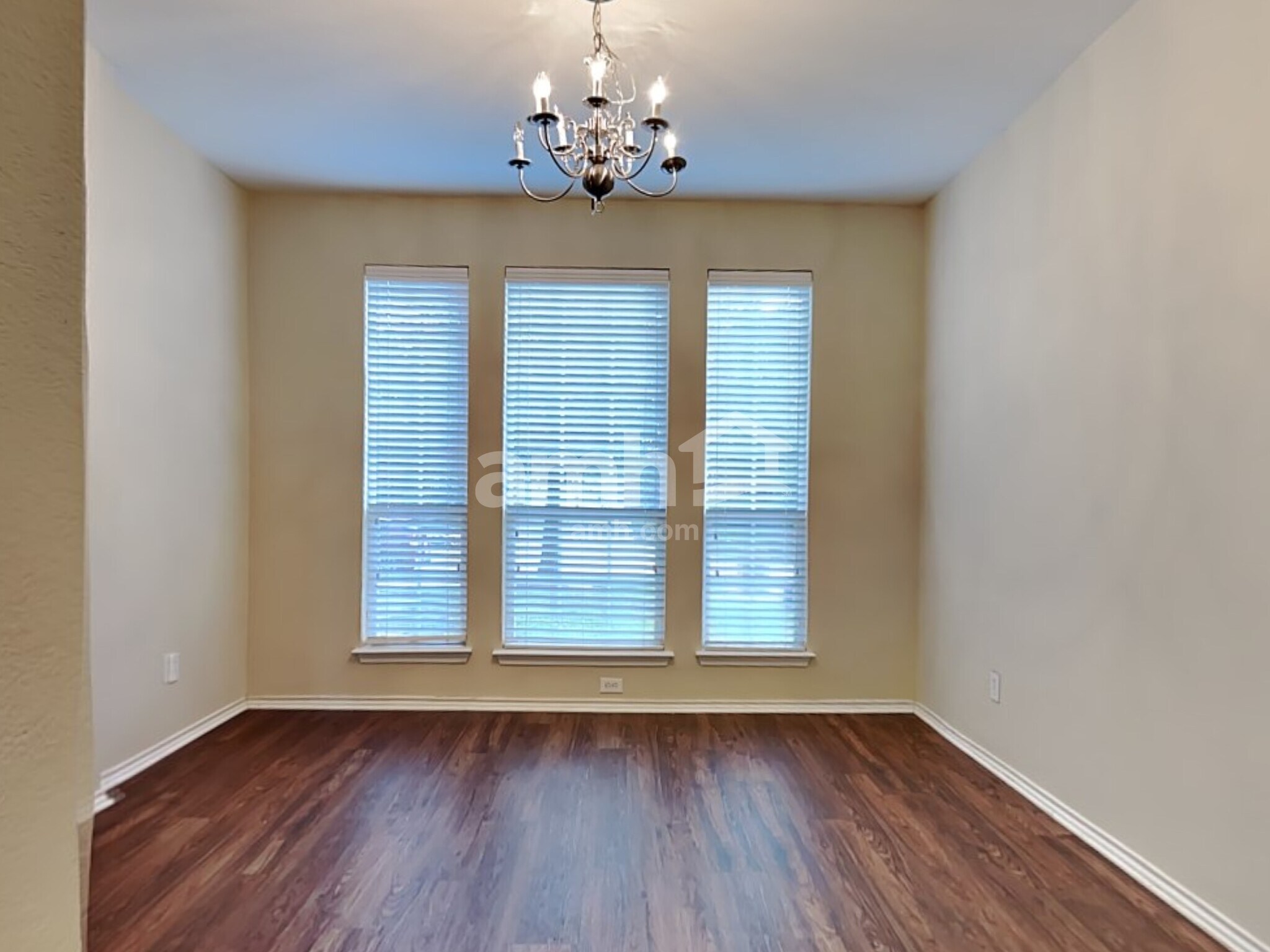 Building Photo - 2108 Carlotta Dr