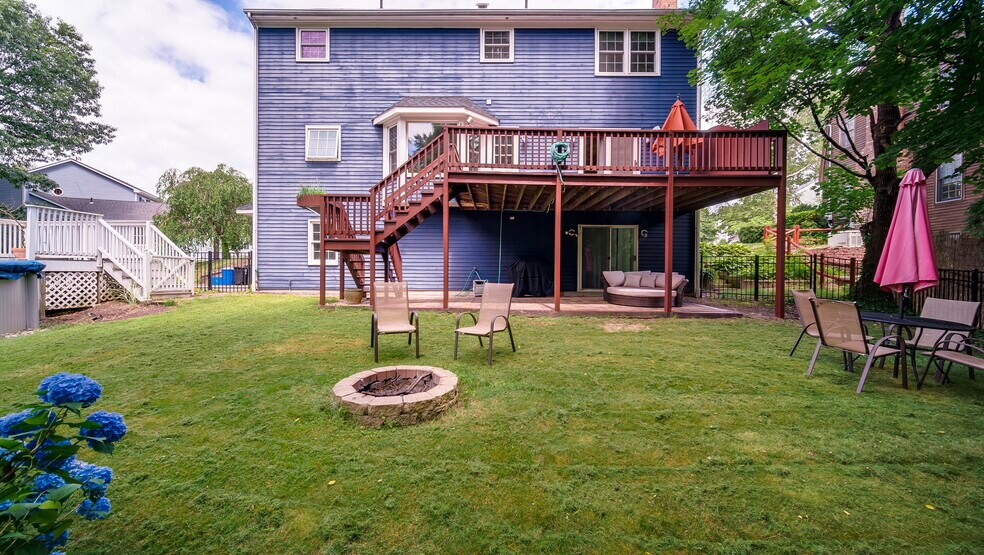 Building Photo - 155 Torsey St
