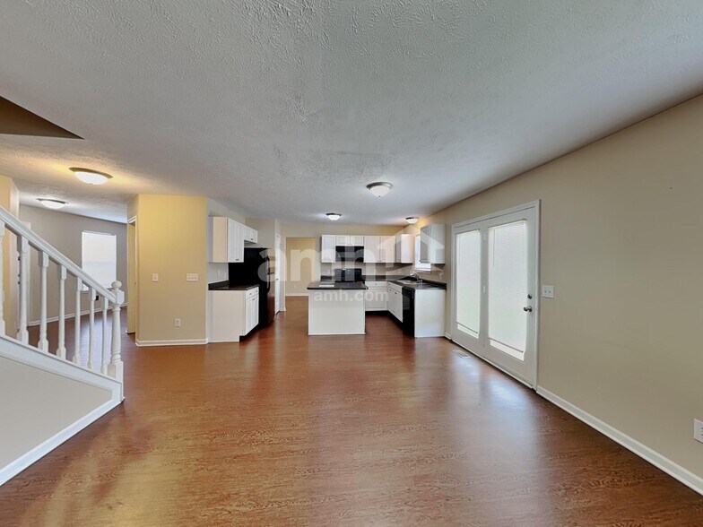 Building Photo - 2318 Lammermoor Cir
