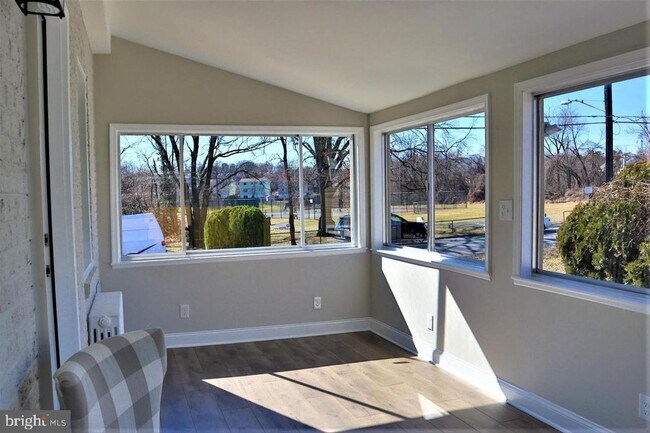 Building Photo - Charming Restored 5BR, 3.5BA Colonial Minutes from D.C.