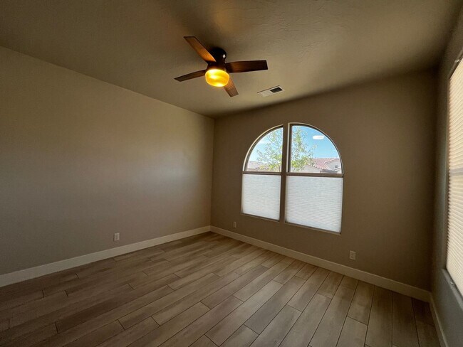 Building Photo - ADORABLE HOME IN BRIO FOR RENT!