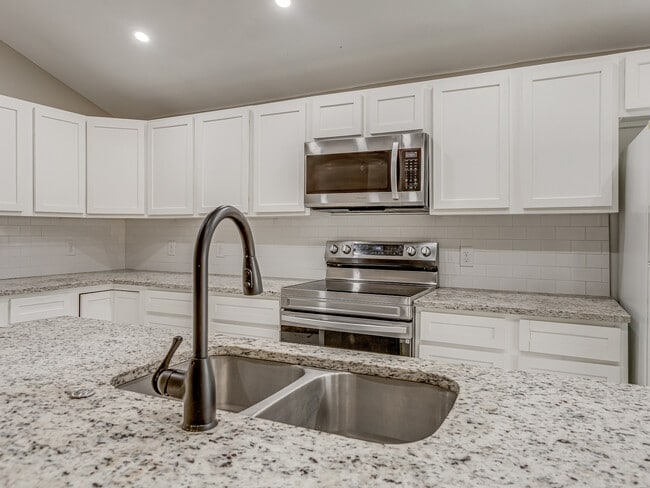 Building Photo - 1136 NW 99th St