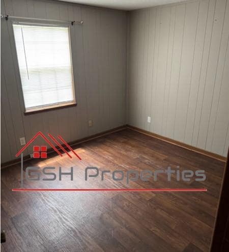 Building Photo - 401 S 4 Ave