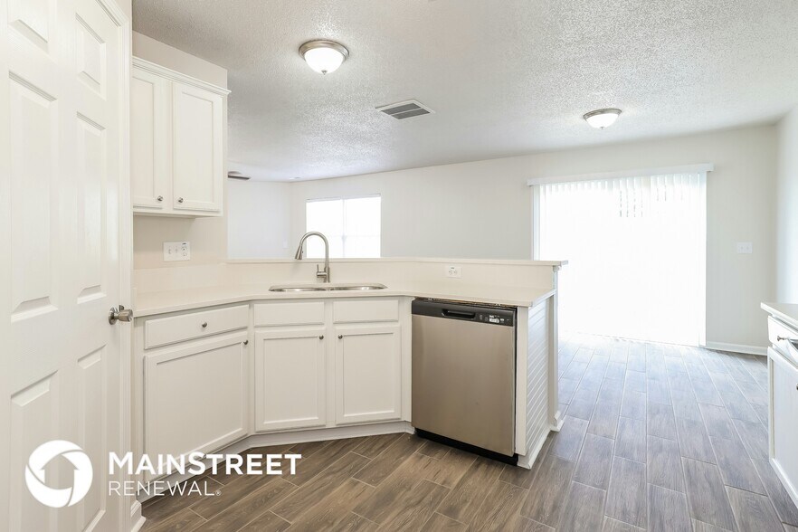 Building Photo - 2114 Gramercy Park Dr