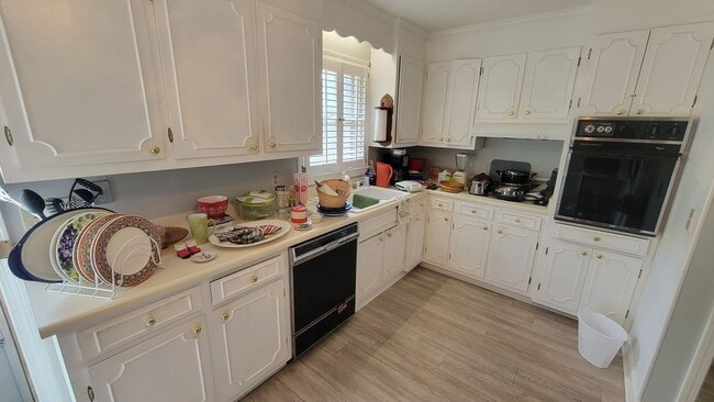 Building Photo - 4 Bed, 2.5 Bath Home Available in Taylors