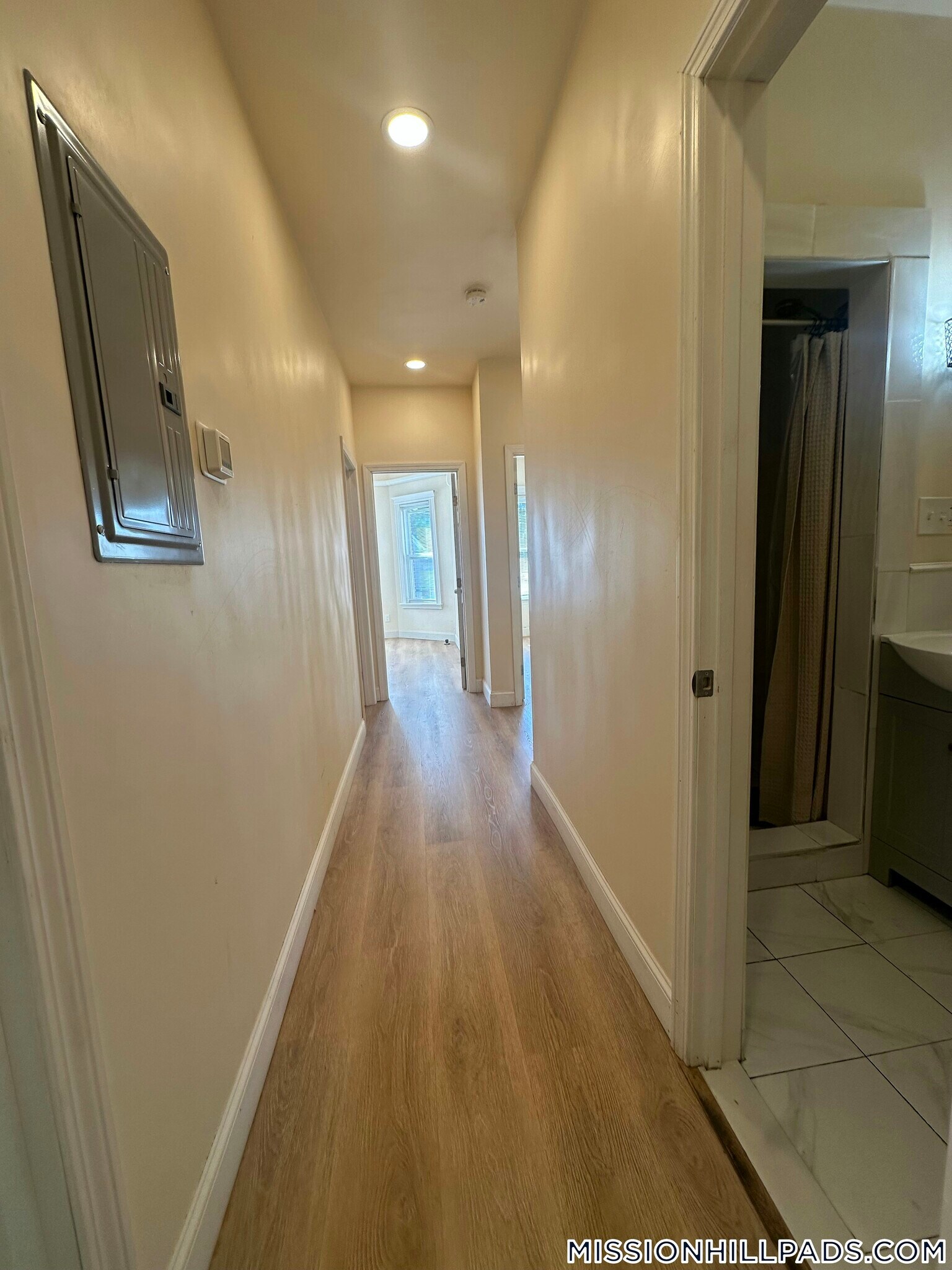 Building Photo - 127 Harrishof St