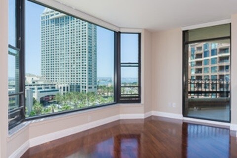Building Photo - 500 W Harbor Dr