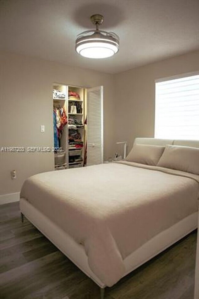 Building Photo - 15022 SW 143rd Terrace