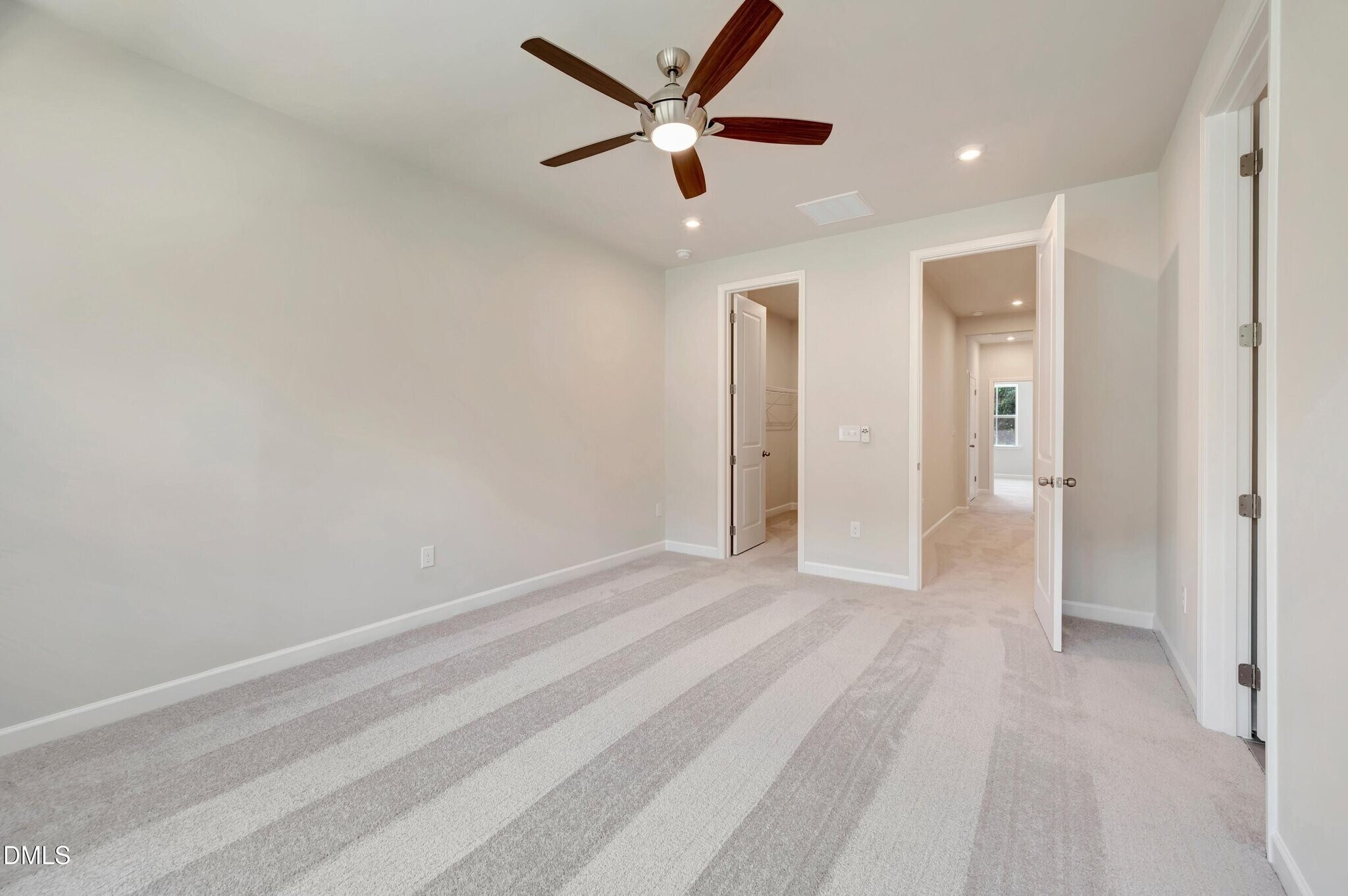 Building Photo - 206 Solaire Aly